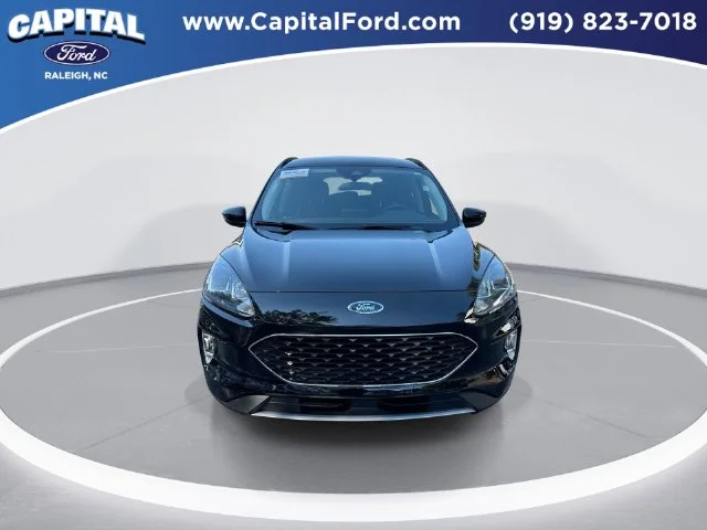 Used 2022 Black Ford SEL image 3