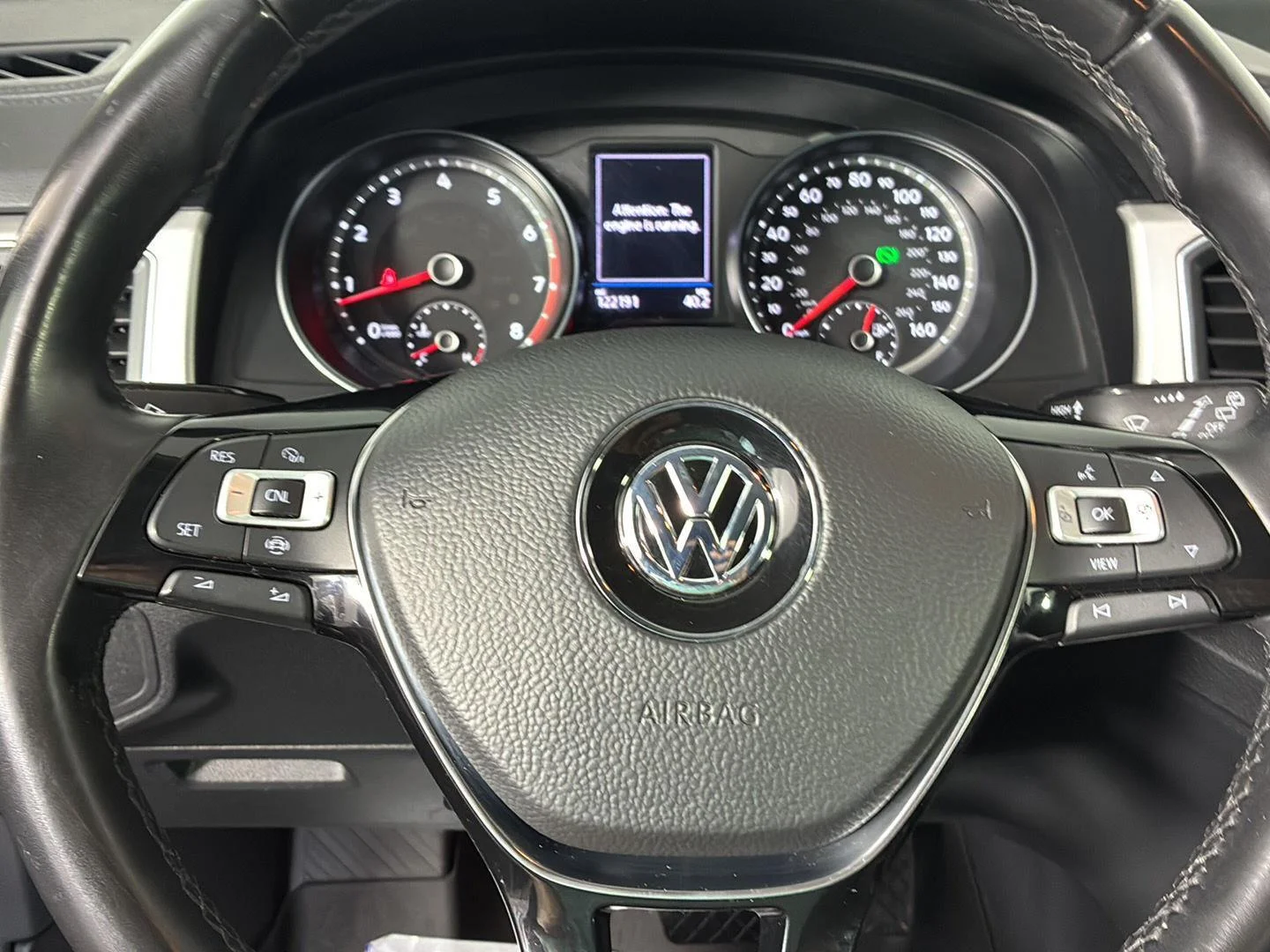 Used 2019 Platinum Gray Metallic Volkswagen 3.6L V6 SE image 36