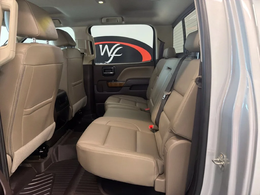 Used 2018 QUICKSILVER METALLIC GMC SLT image 15
