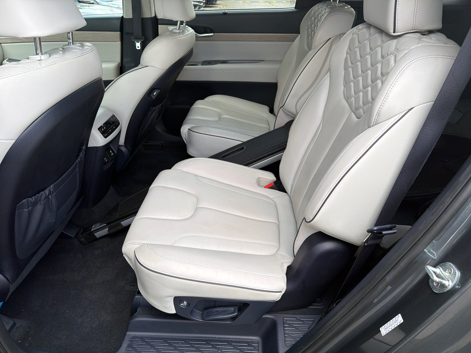 Used 2022 Steel Graphite Hyundai Limited image 22