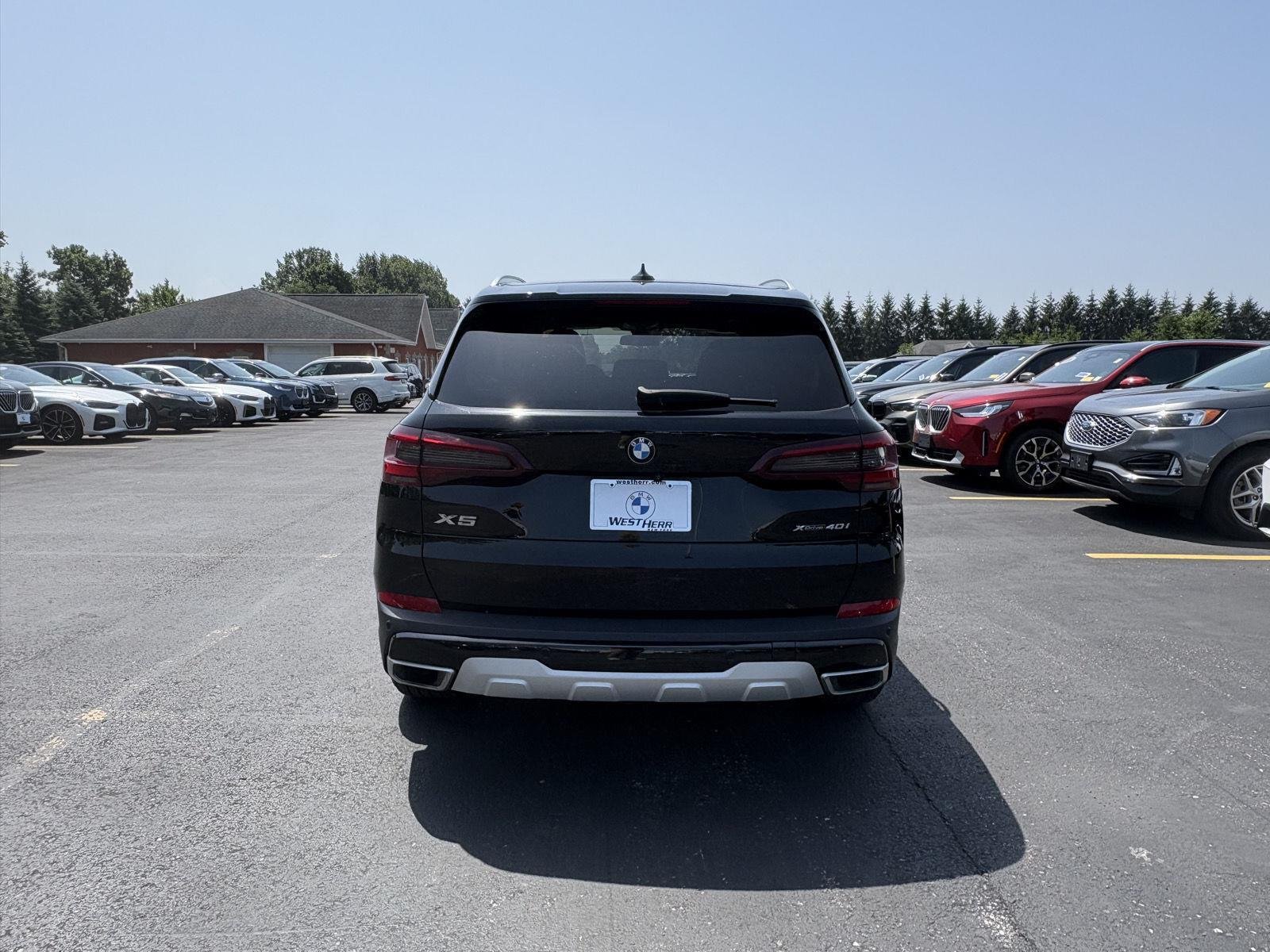 Used 2021 Jet Black BMW xDrive40i image 5