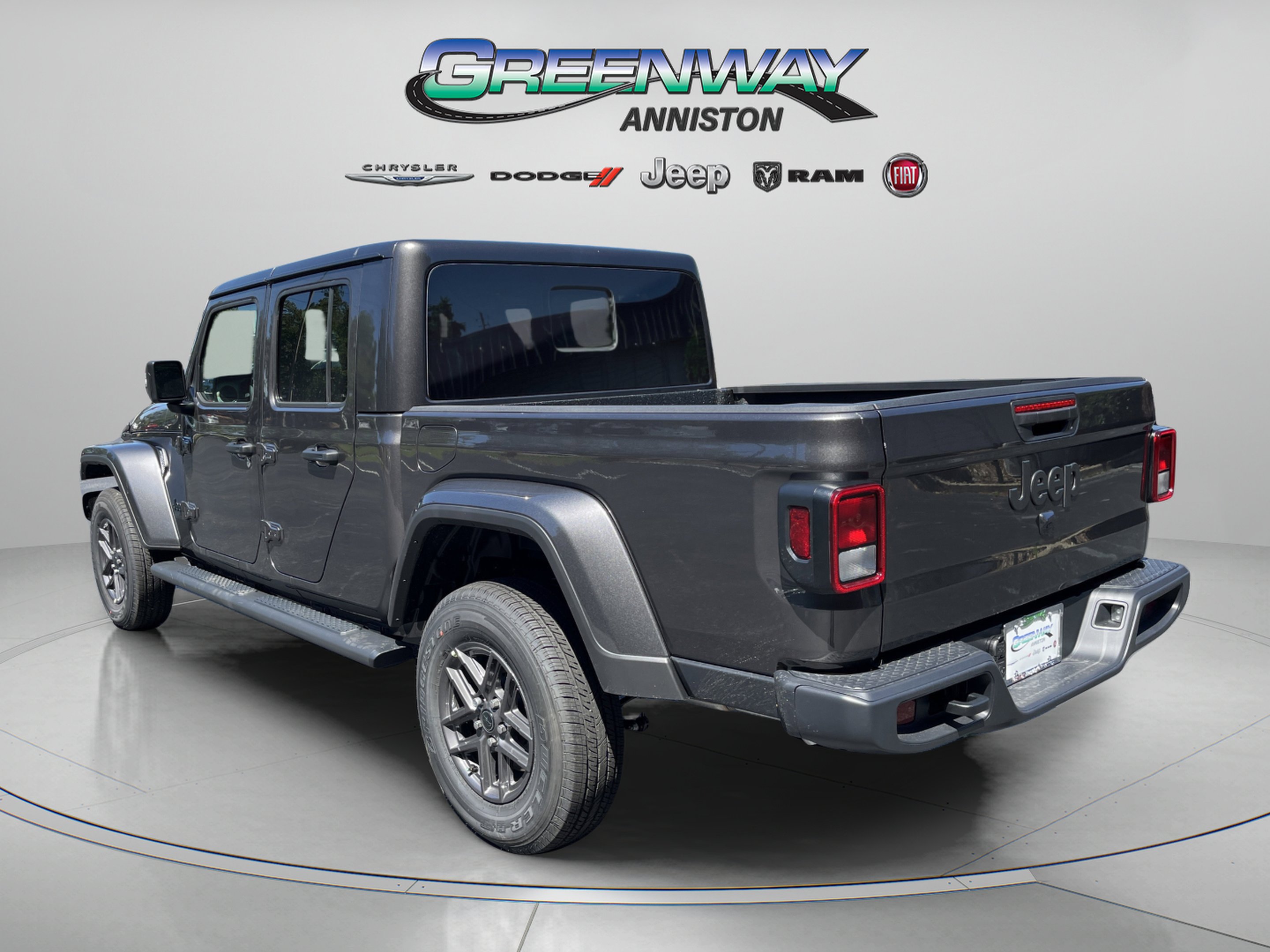 New 2026 Granite Crystal Metallic Clearcoat Jeep Sport S image 5