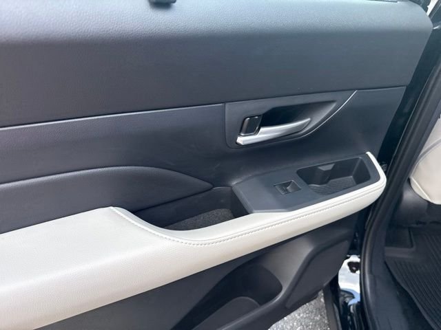 Used 2025 Black Toyota Platinum image 16