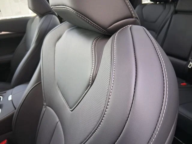 New 2027 RADIANT WHITE INFINITI Luxe AWD image 18