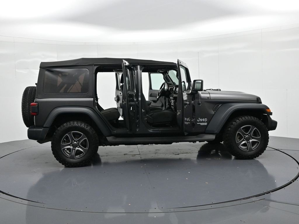 Used 2018 Crystal Metallic Jeep Unlimited Sport S image 22