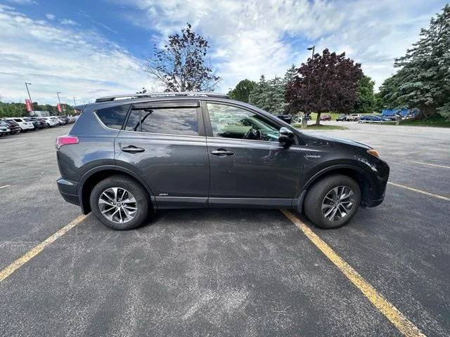 Used 2018 Gray Toyota XLE image 2