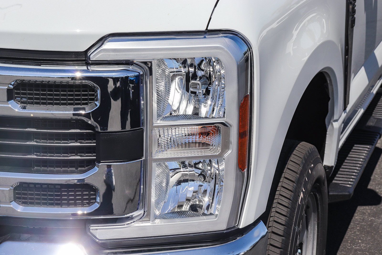 New 2026 Oxford White Ford F-350® XL image 11