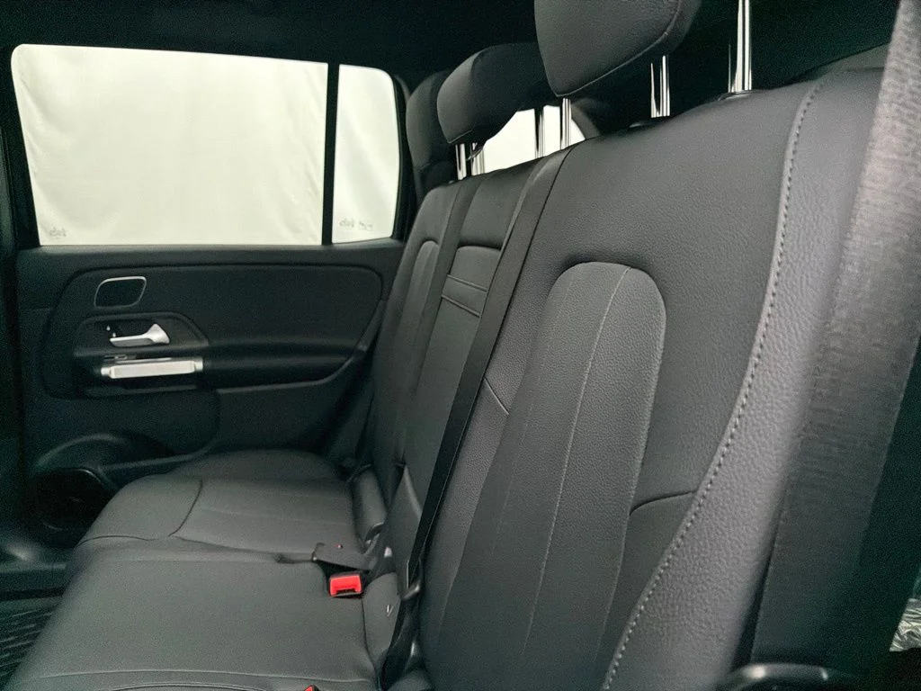 New 2026 Black Mercedes-Benz GLB 250 image 18