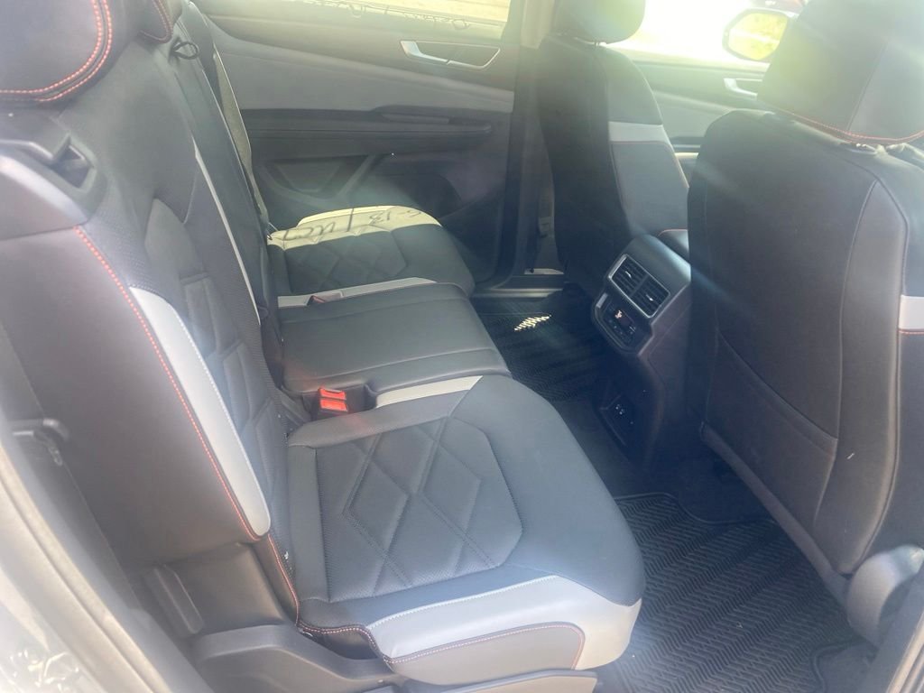 Used 2025 Pure Gray Volkswagen 2.0T Peak Edition image 5