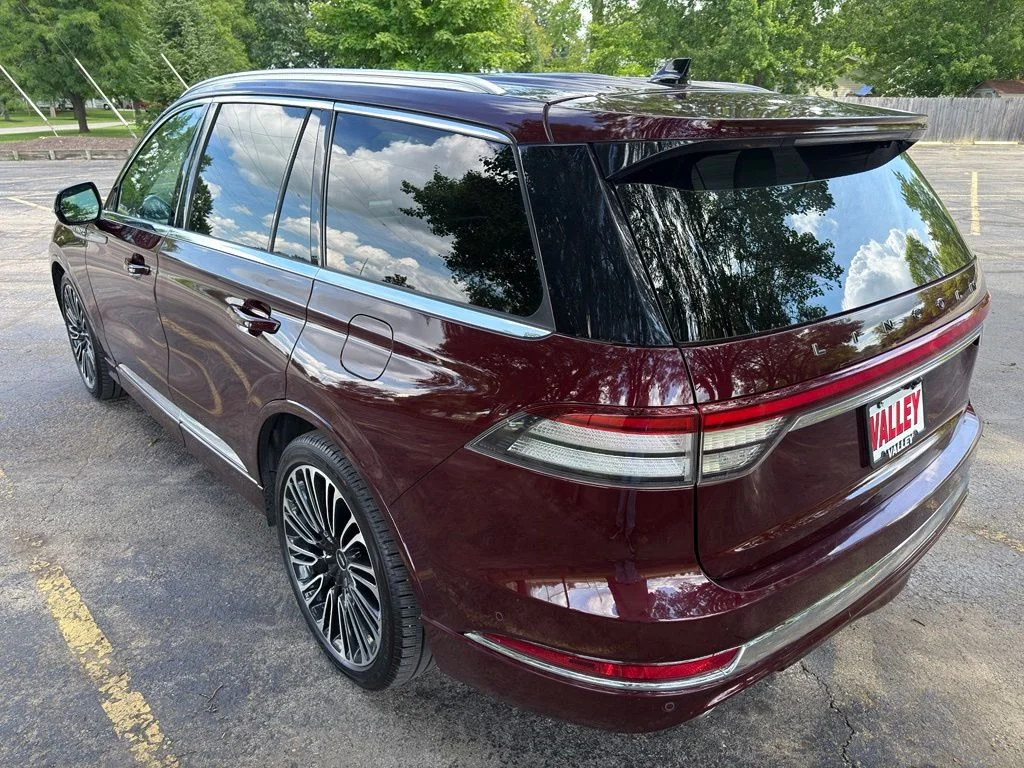Used 2021 Red Lincoln Black Label image 16