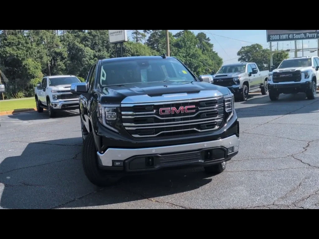 New 2026 Onyx Black GMC SLT image 27