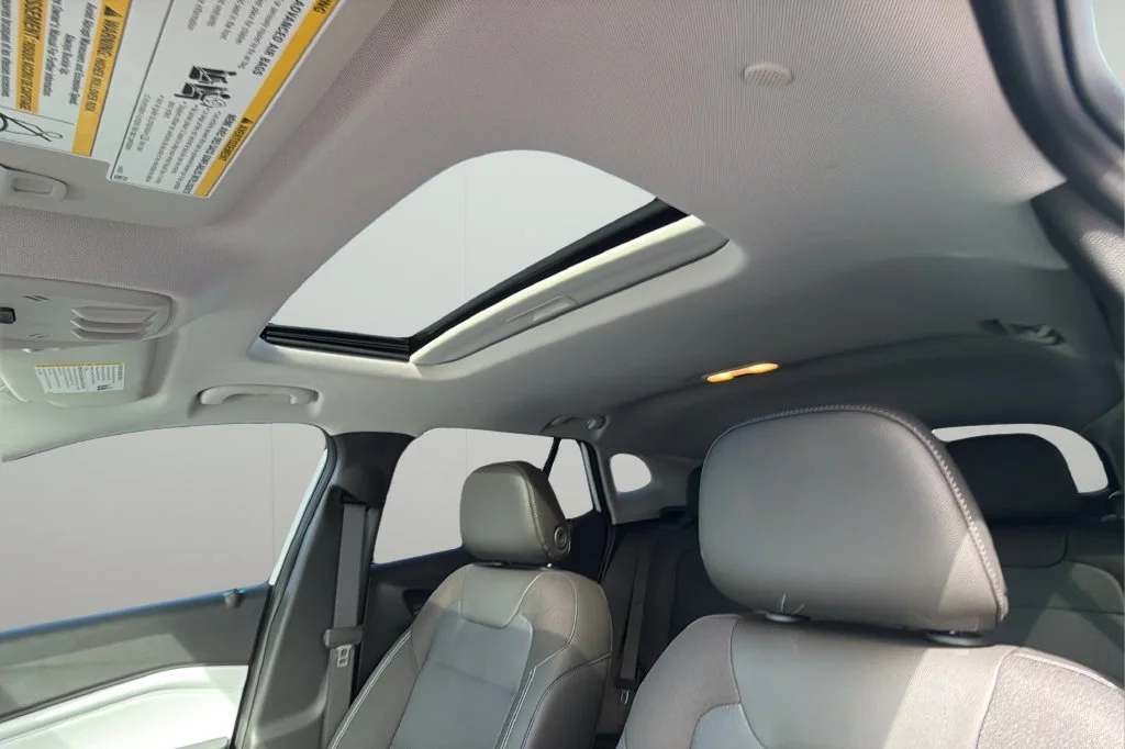 New 2026 Summit White Chevrolet LT image 30