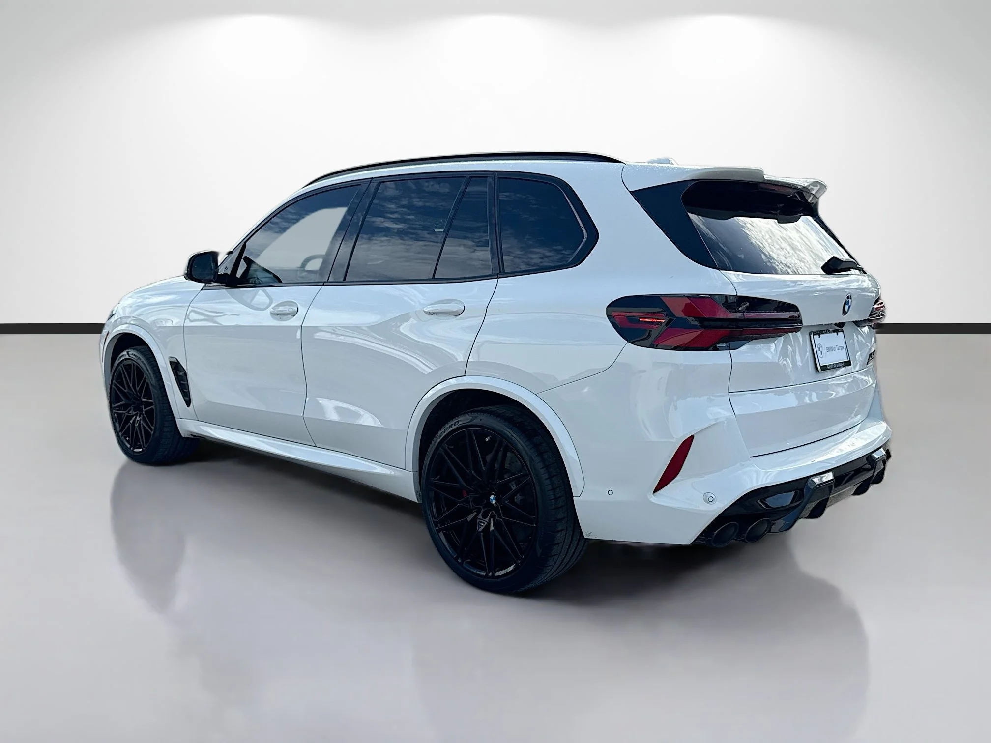 Used 2024 Alpine White BMW Competition image 5
