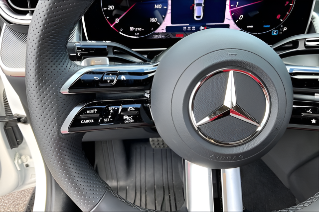 Used 2026  Mercedes-Benz GLC 300 Coupe image 10