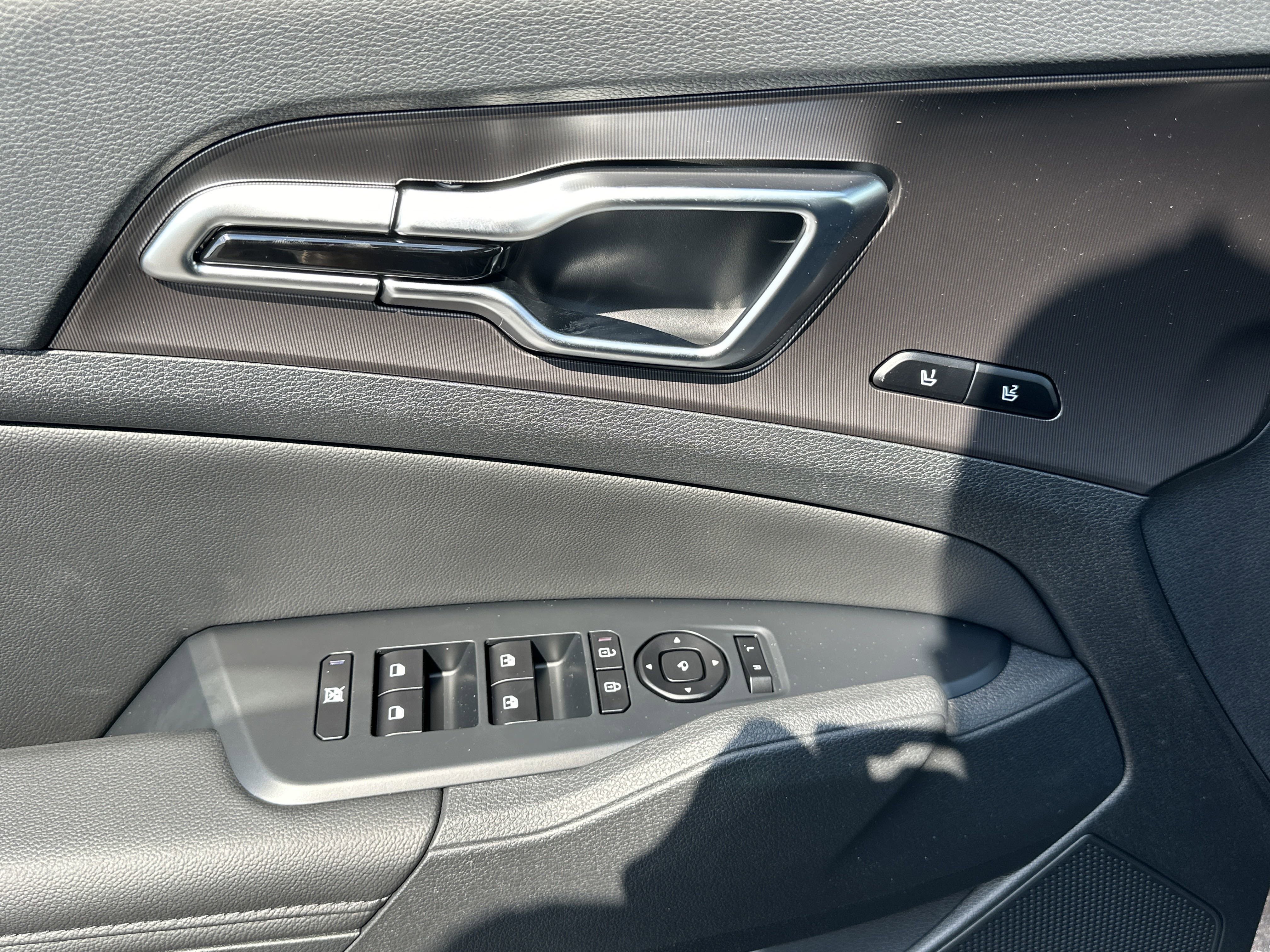 2026 Kia Sportage SX - Photo 12