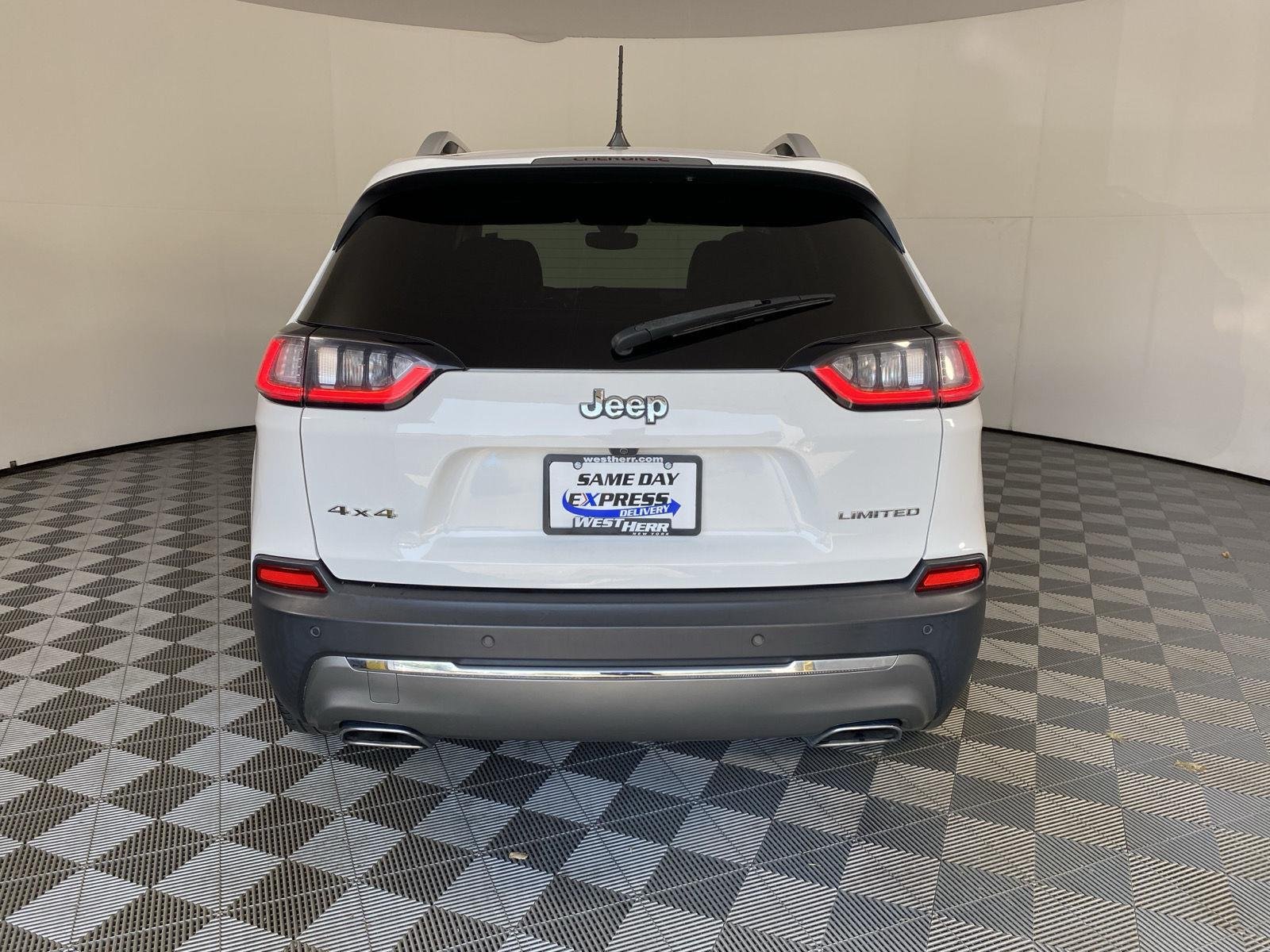 Used 2019 Bright White Clearcoat Jeep Limited image 6
