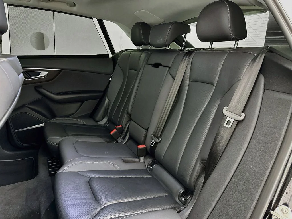 Used 2019 Black Audi 3.0T Prestige image 25
