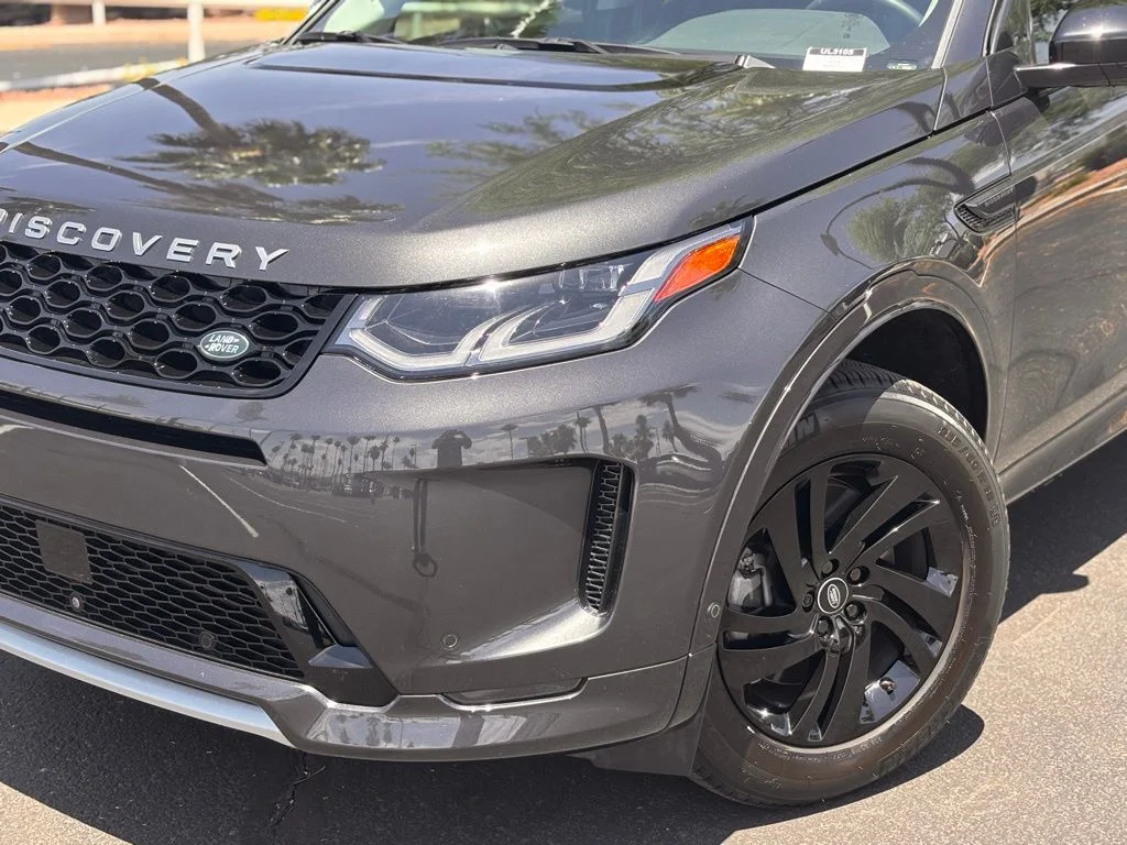 Certified Used 2025  Land Rover S image 2