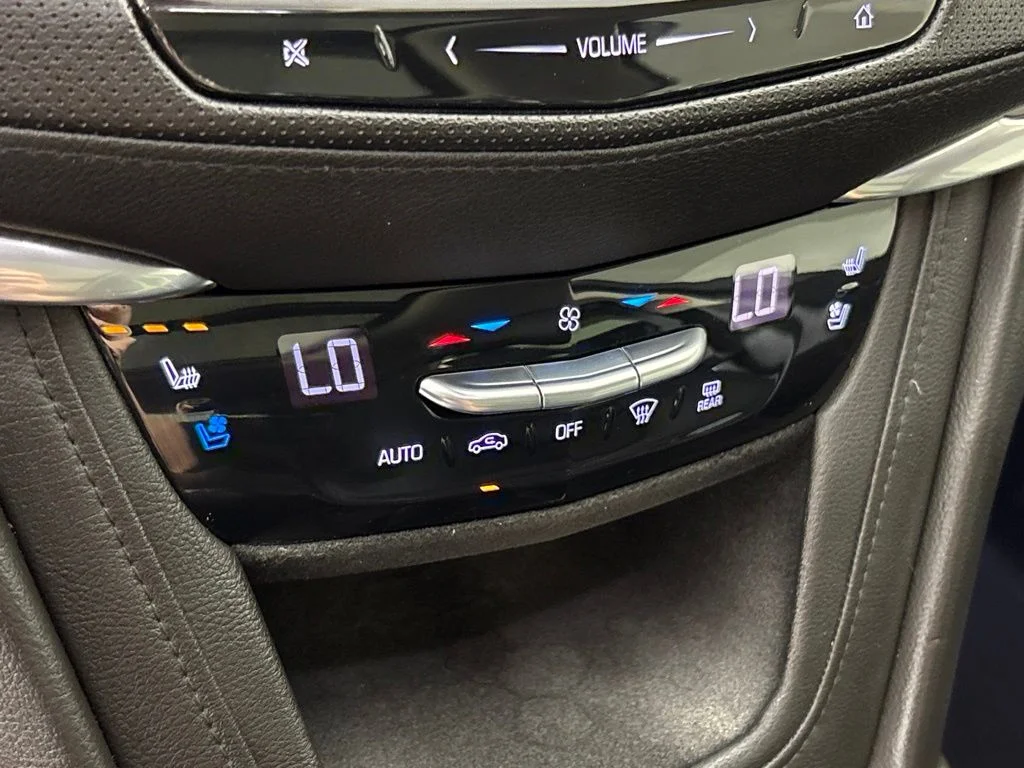 Used 2018 Silver Cadillac Premium Luxury image 47