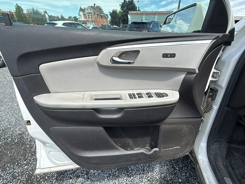 2011 Chevrolet Traverse LTZ - Photo 9
