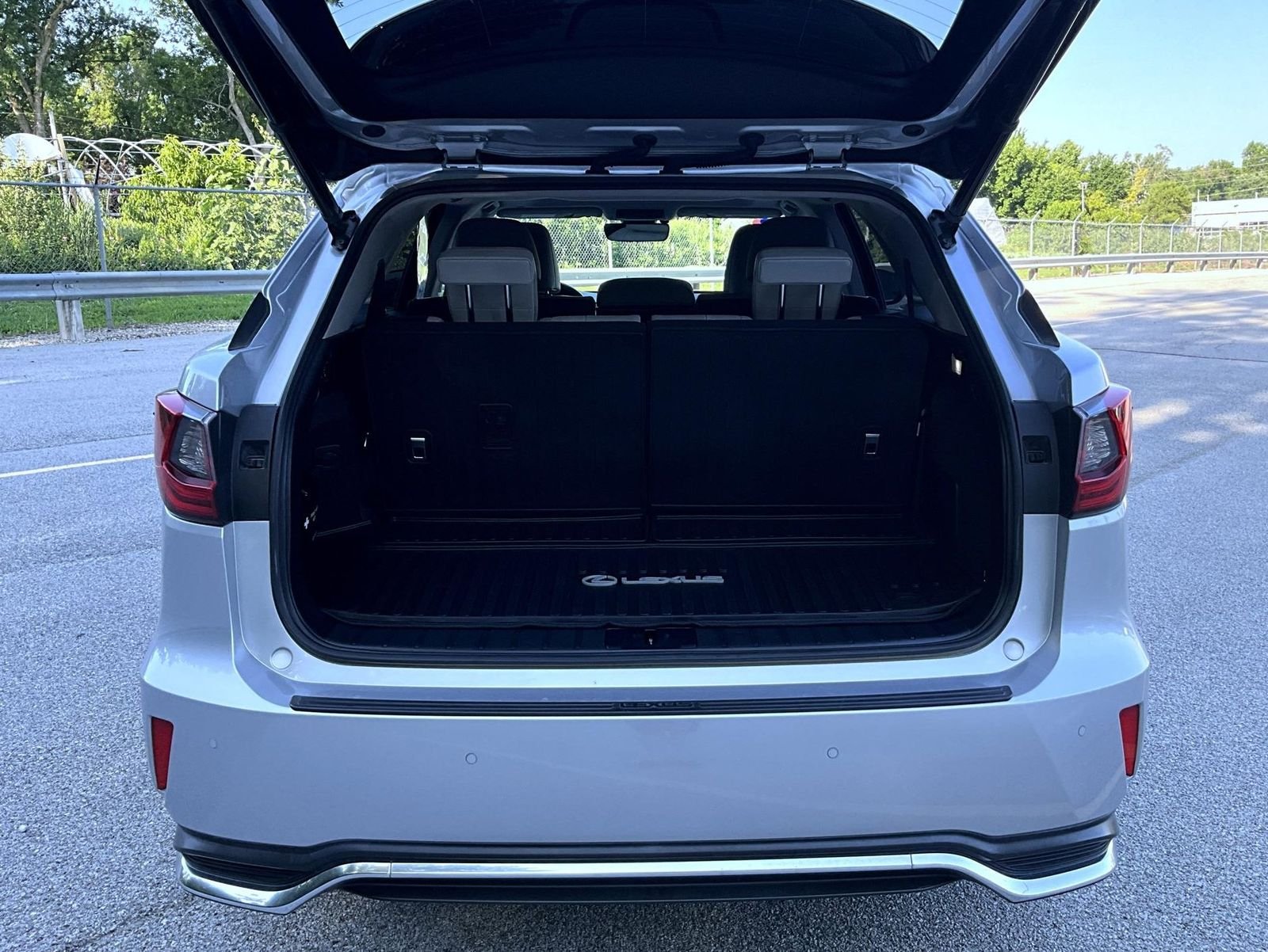 Used 2018 Silver Lexus 350L image 9
