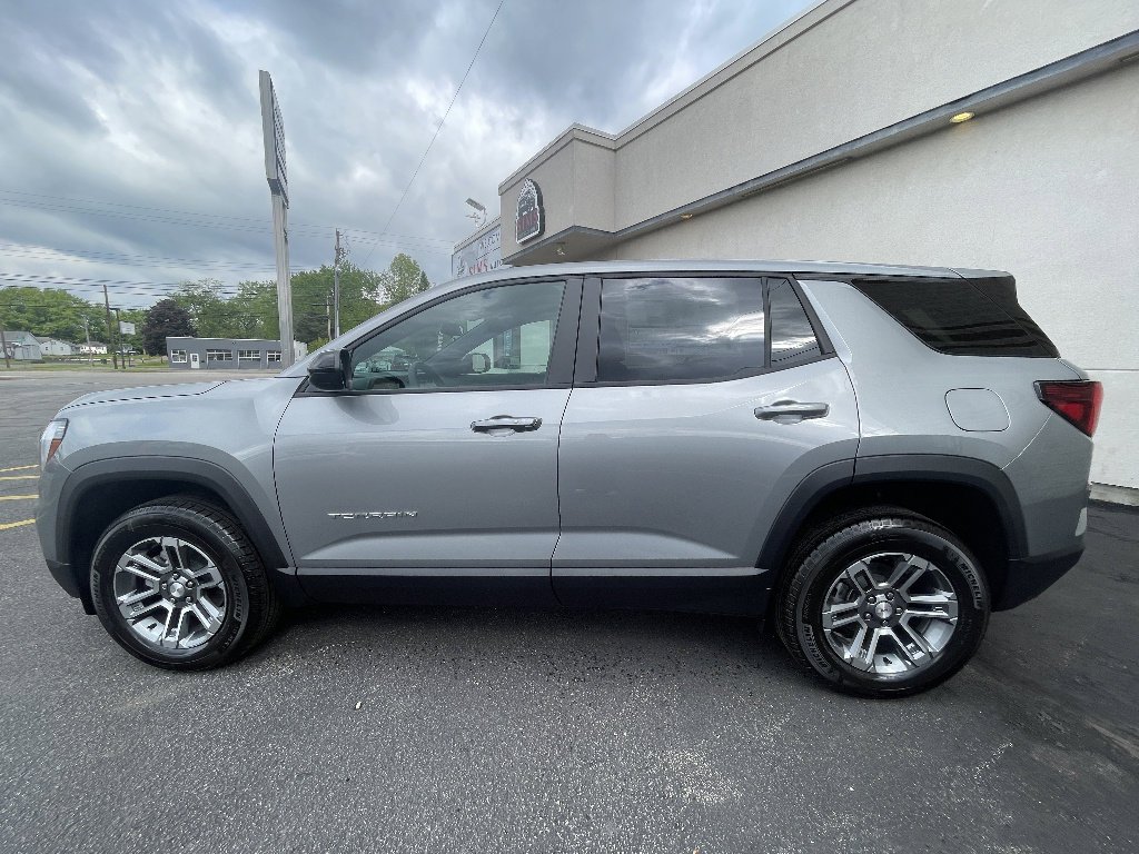 New 2026 Sterling Metallic GMC Elevation image 11