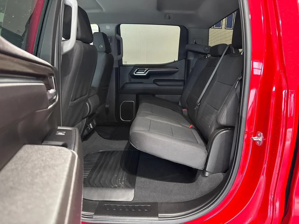 2023 Chevrolet Silverado 1500 LT - Photo 13