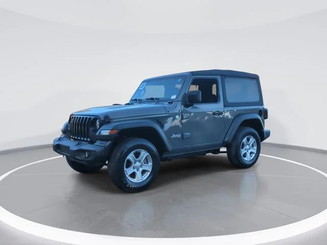 Used 2020 Gray Jeep Sport S image 4