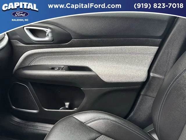 Used 2025 Black Jeep Latitude image 28