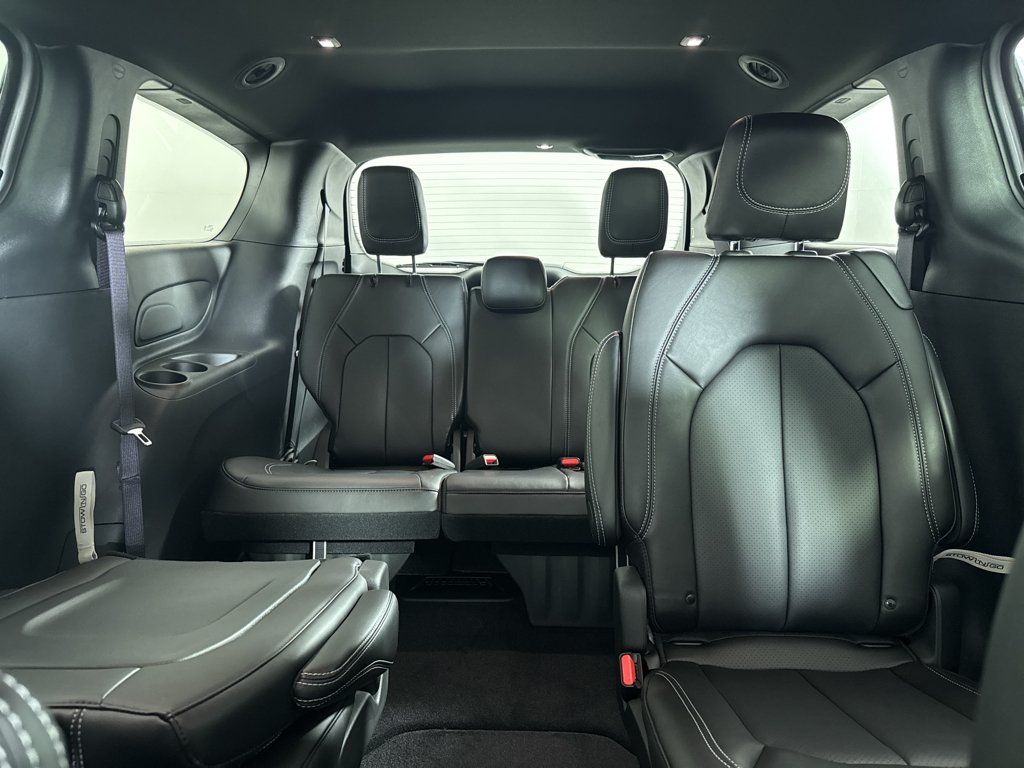 2026 Chrysler Pacifica Select - Photo 9