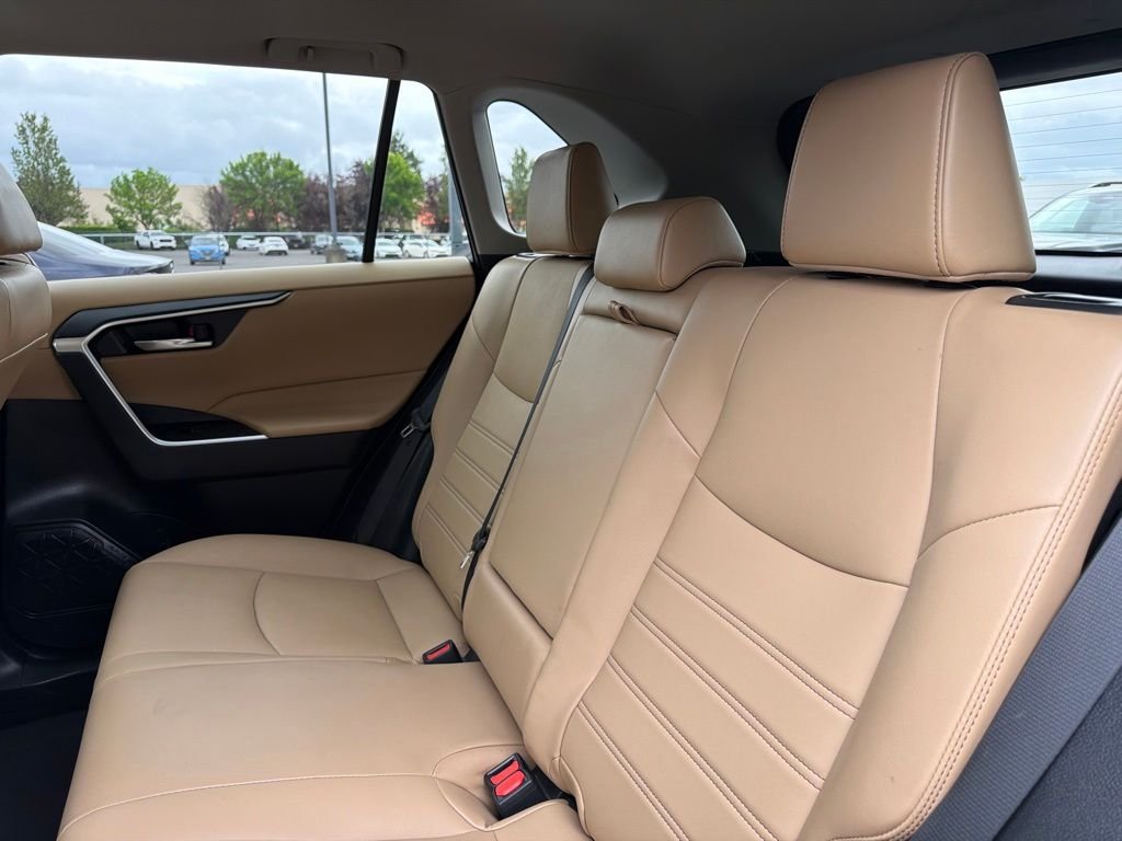 Used 2023 Midnight Black Metallic Toyota XLE Premium image 31