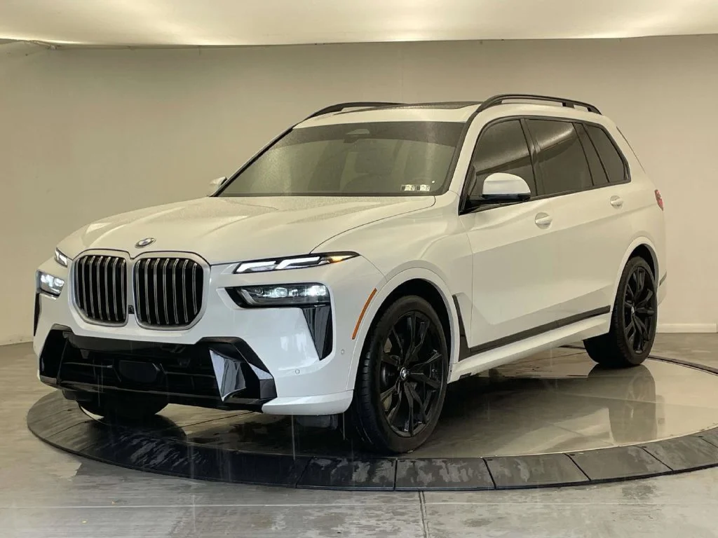 2023 BMW X7