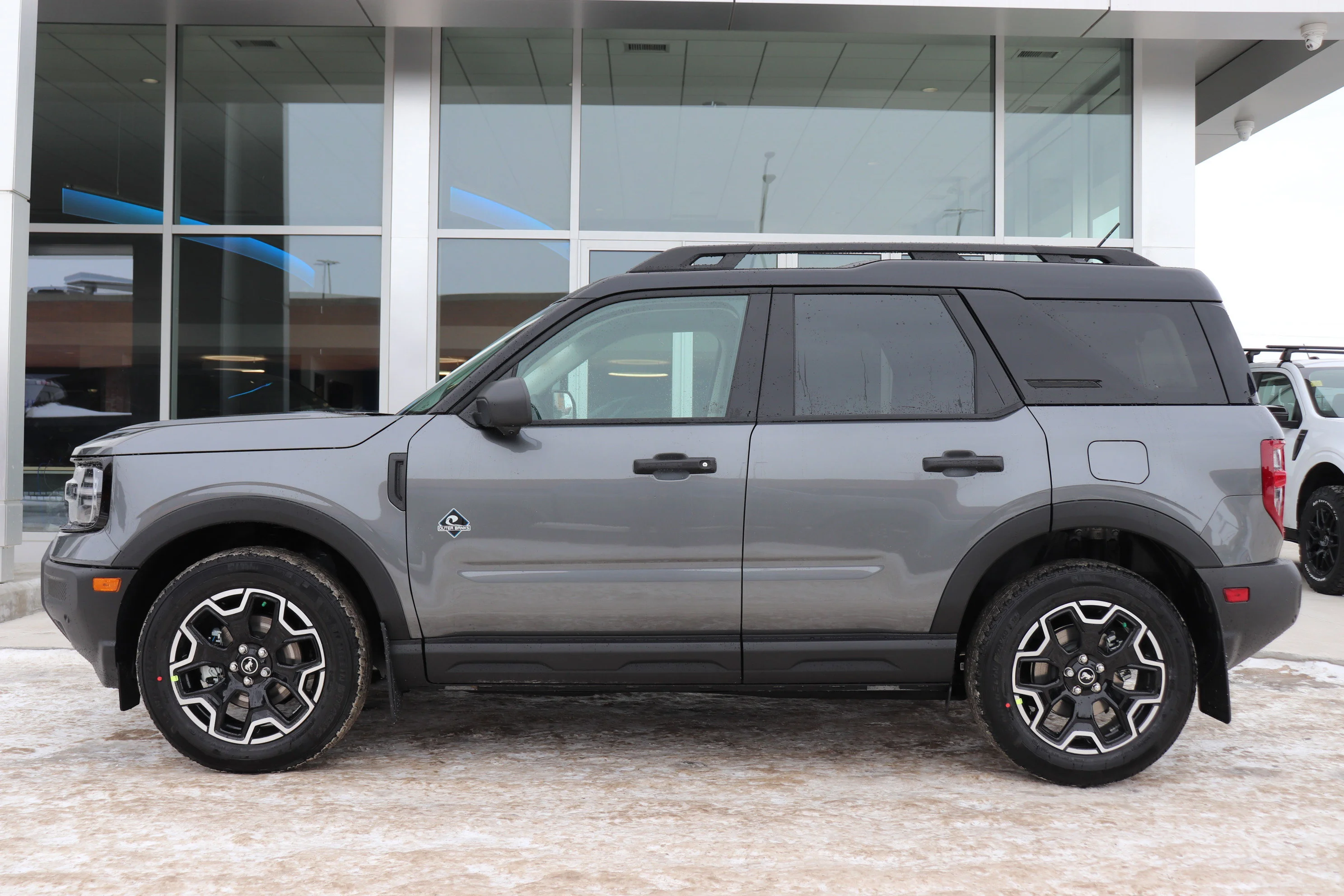New 2026 CARBONIZED GREY Ford Outer Banks image 3