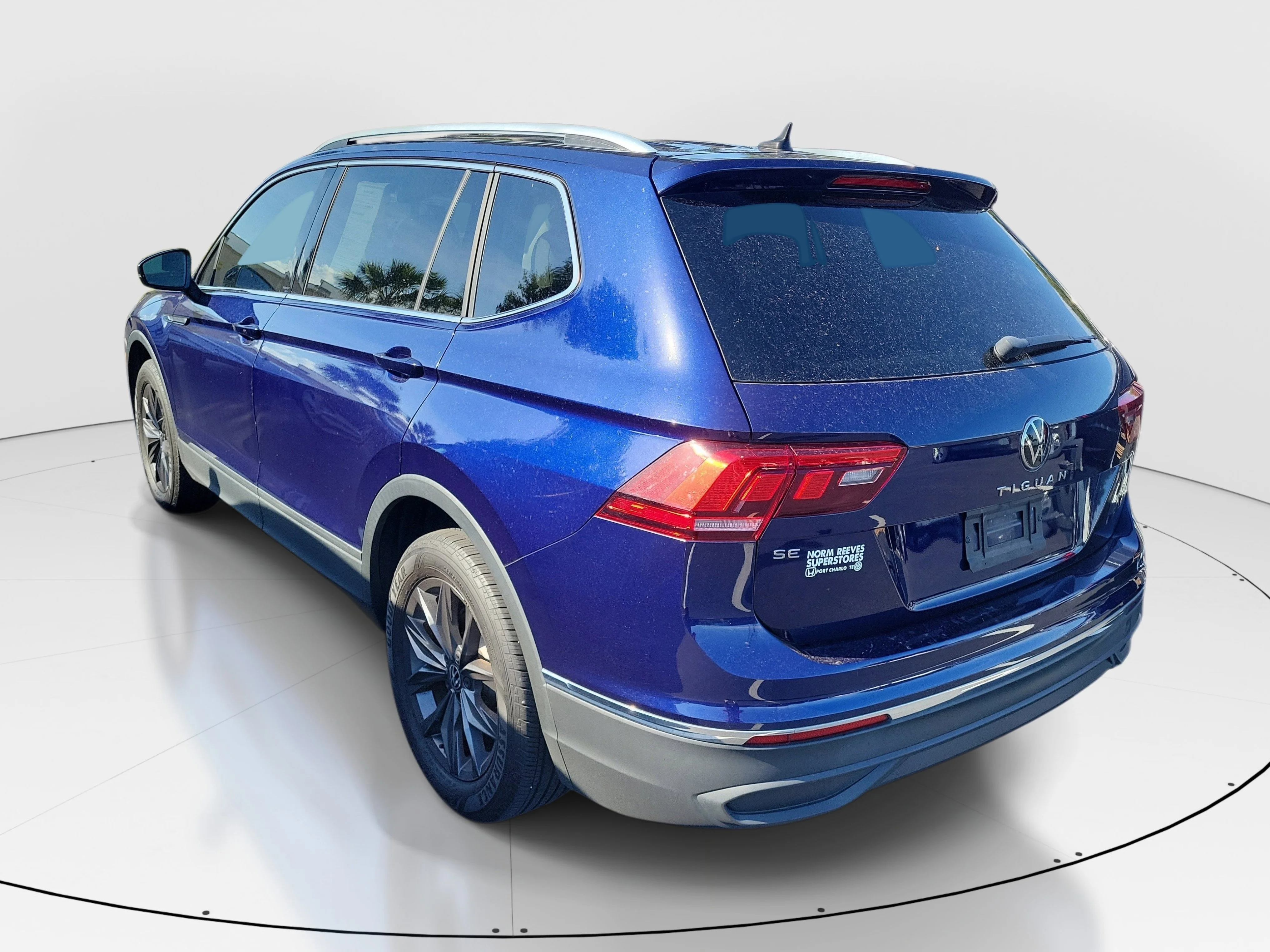 Used 2023 Blue Volkswagen 2.0T SE image 5