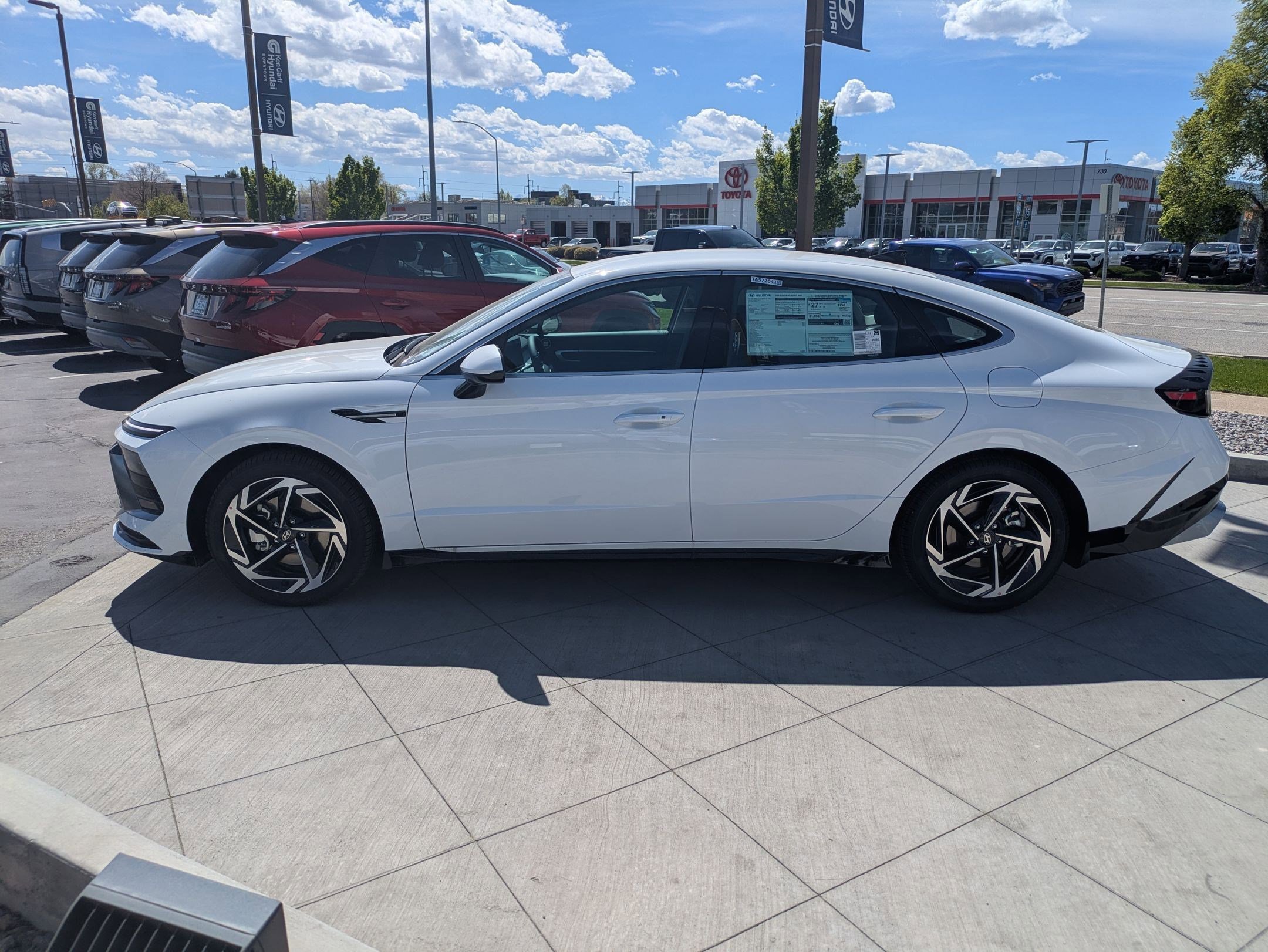 New 2026 Serenity White Hyundai SEL Sport image 7