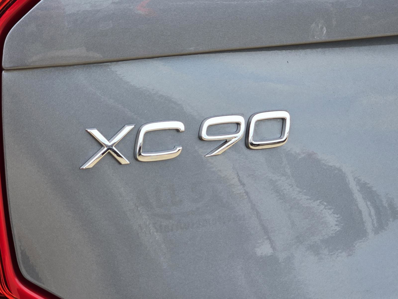 Used 2019 Gray Metallic Volvo Momentum image 10