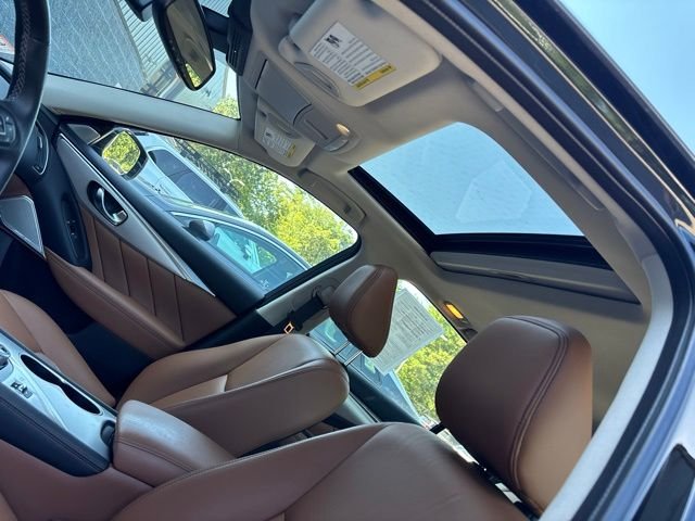 Used 2023 Black INFINITI LUXE image 16
