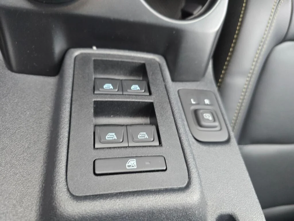 New 2025 Oxford White Ford Badlands® image 29