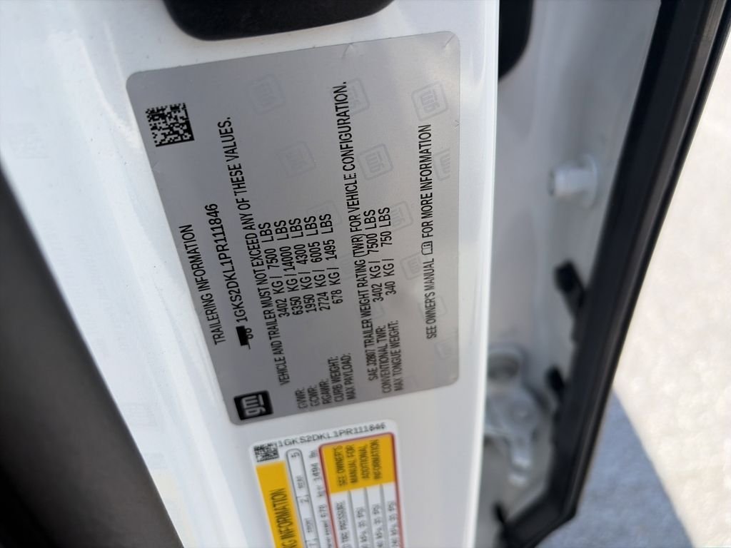 Used 2023 White GMC Denali image 40