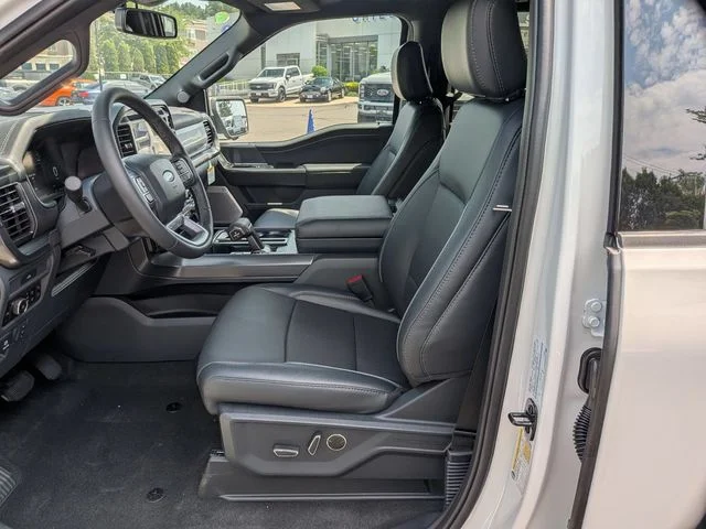 New 2026 Star White Metallic Tri-Coat Ford Lariat® image 9