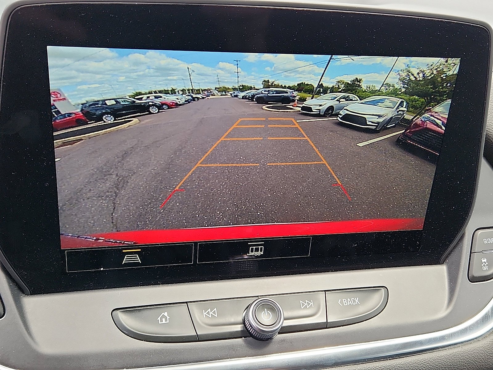 Used 2025 Habanero Orange Chevrolet LT image 17
