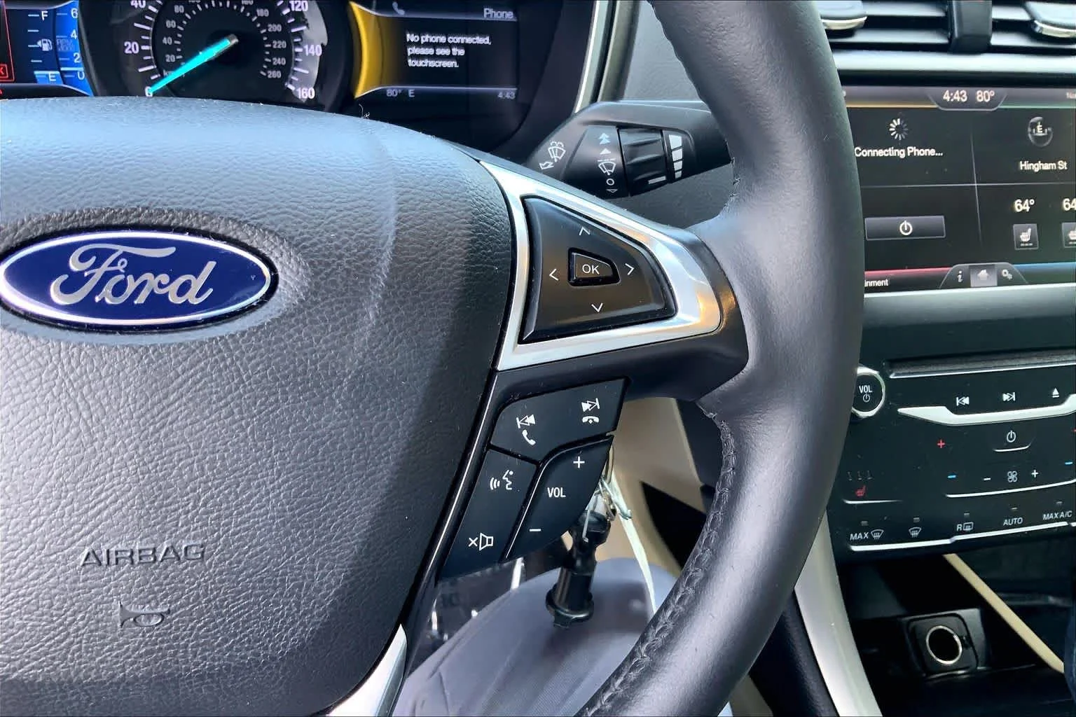 Used 2014 Tuxedo Black Metallic Ford SE image 23