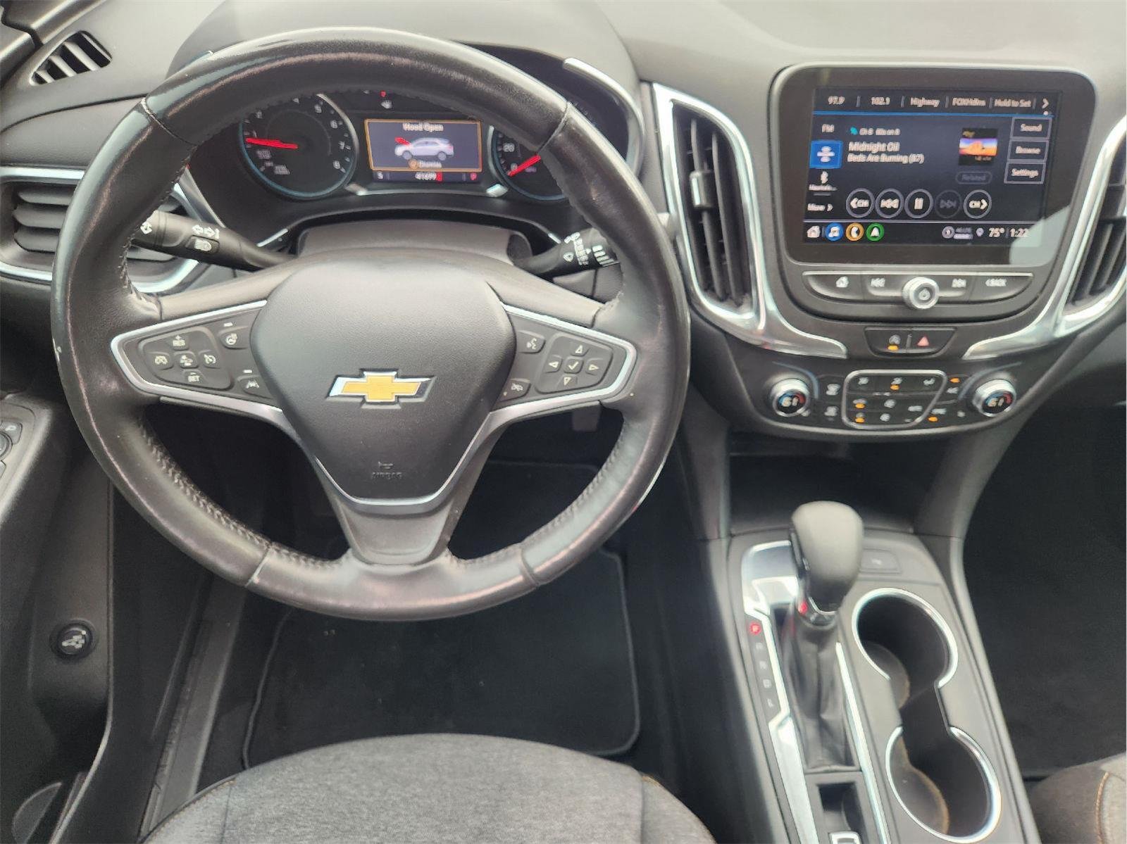 2022 Chevrolet Equinox photo 27 of 33