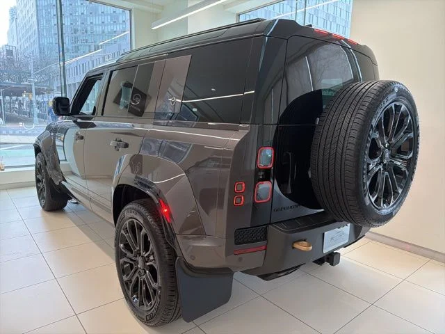 New 2026 Charente Grey Land Rover OCTA image 3