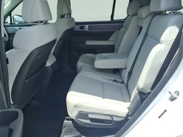 Used 2026  Hyundai SEL image 20