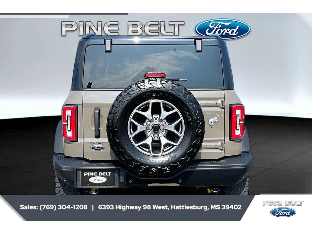 Used 2025 GRAY Ford Badlands image 4