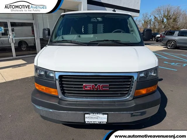 2024 GMC Savana 2500's photo