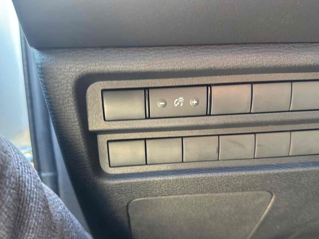 Used 2024 Gray Mitsubishi ES image 28