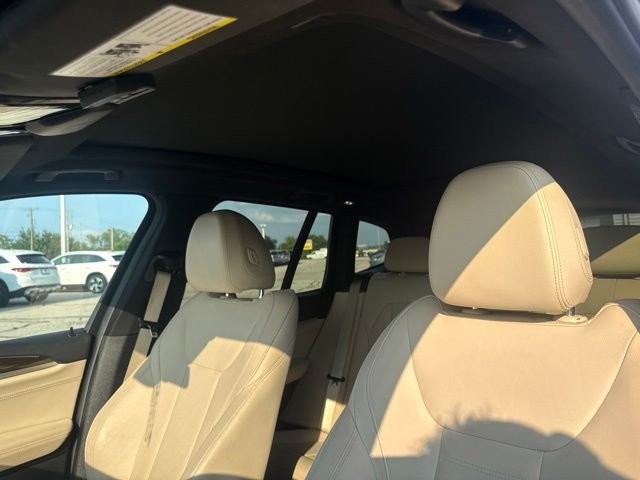 Used 2021 Black Sapphire Metallic BMW xDrive30i image 16