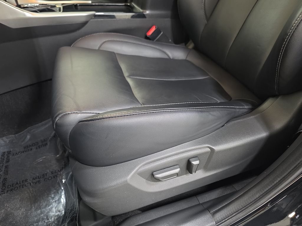 Used 2024 Black Mitsubishi SEL image 29